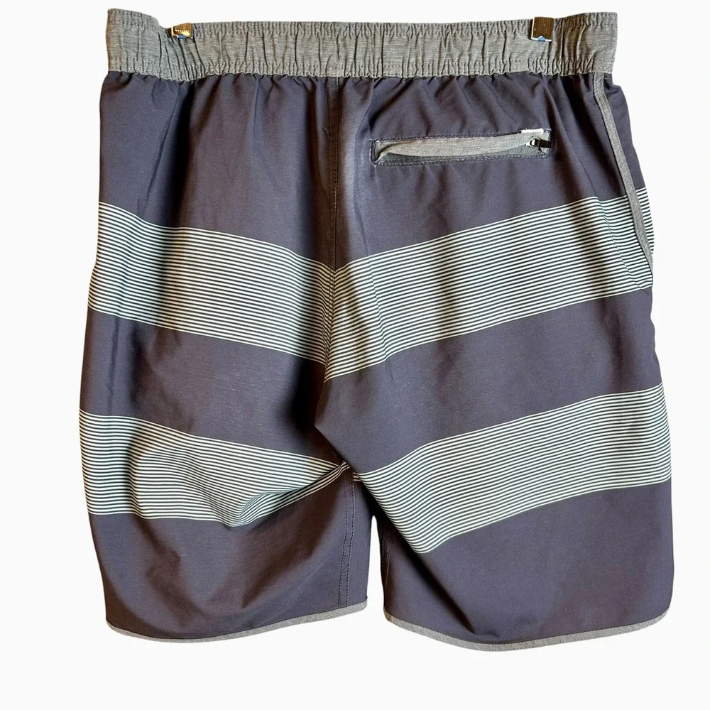 Vuori Banks Shorts Mens Medium Performance Athletic Unlined Drawstrings Gray